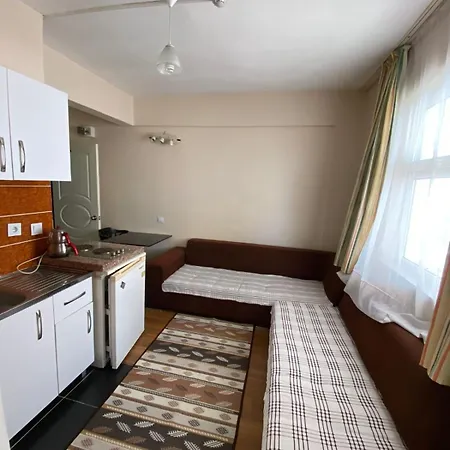 B&B Oezmert 안탈리아